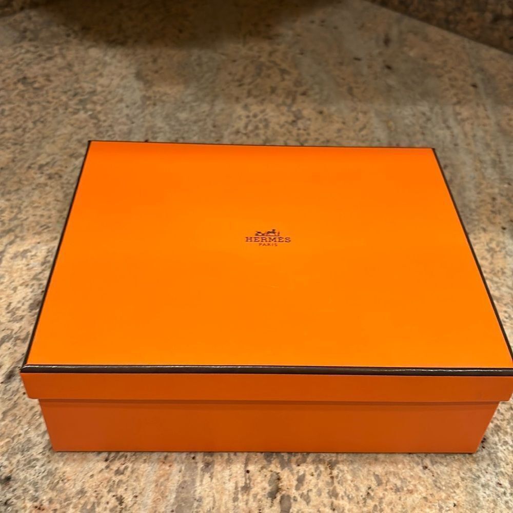 NWT Hermes orange box with ribbon
